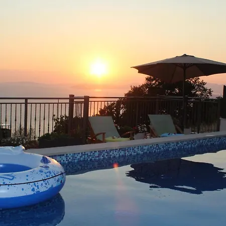 Villa Kuca Za Odmor R&A Podstrana Exterior foto