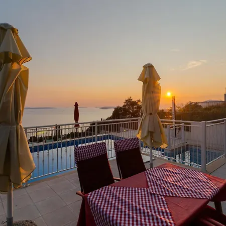 Villa Kuca Za Odmor R&A Podstrana Exterior foto