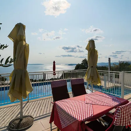 Villa Kuca Za Odmor R&A Podstrana Exterior foto